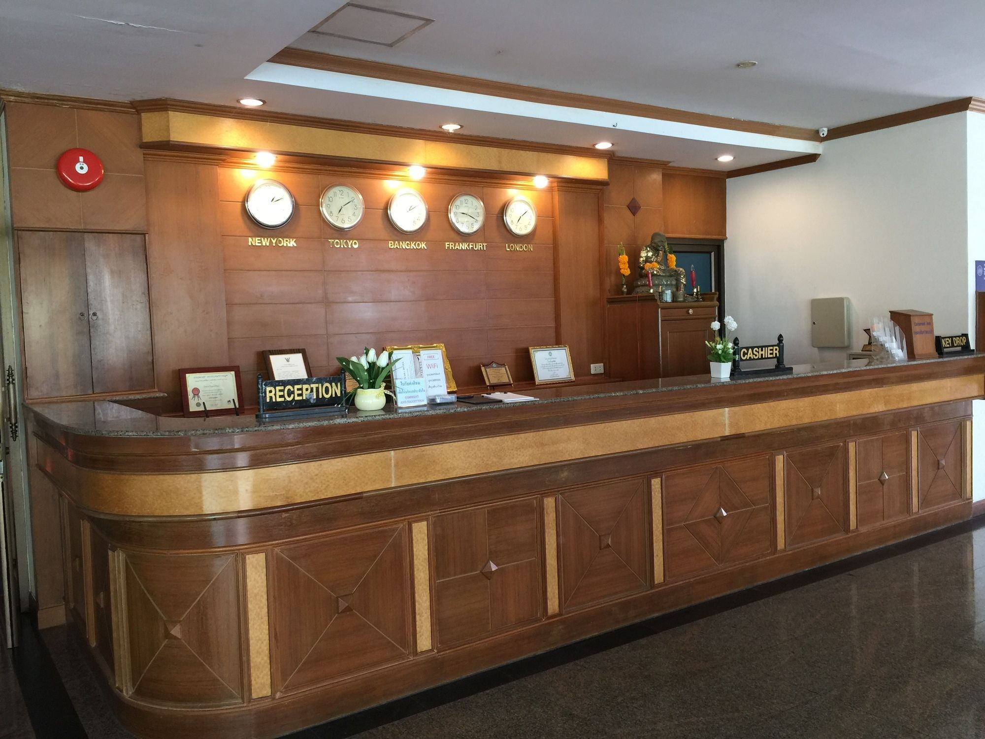 Krabi Golden Hill Hotel Buitenkant foto
